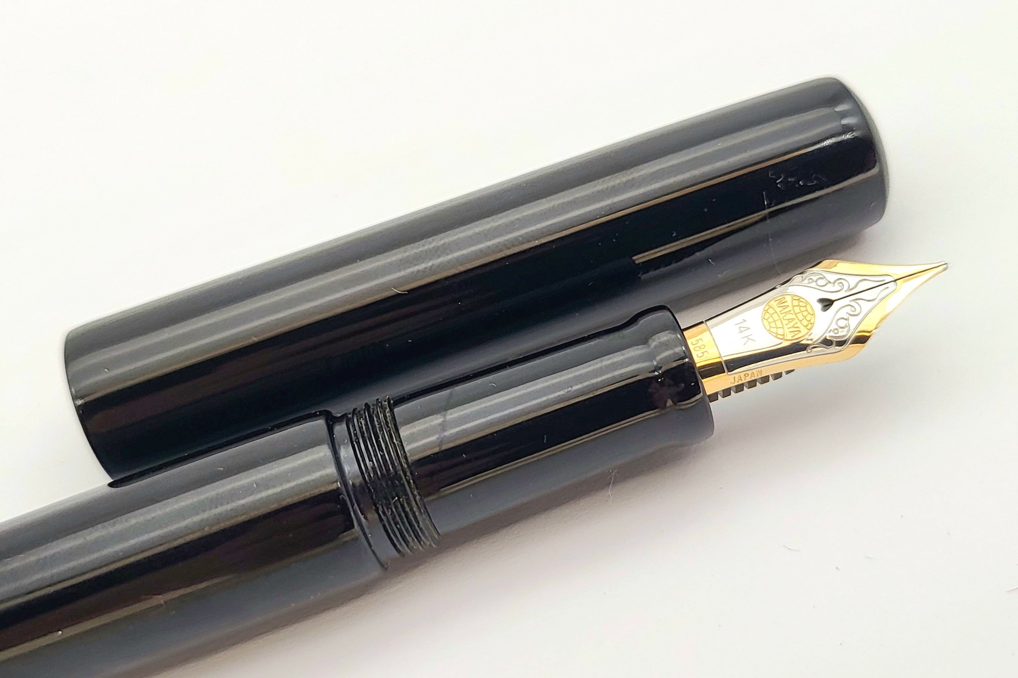 NakayaDeskPenKuroRoiroFP_E